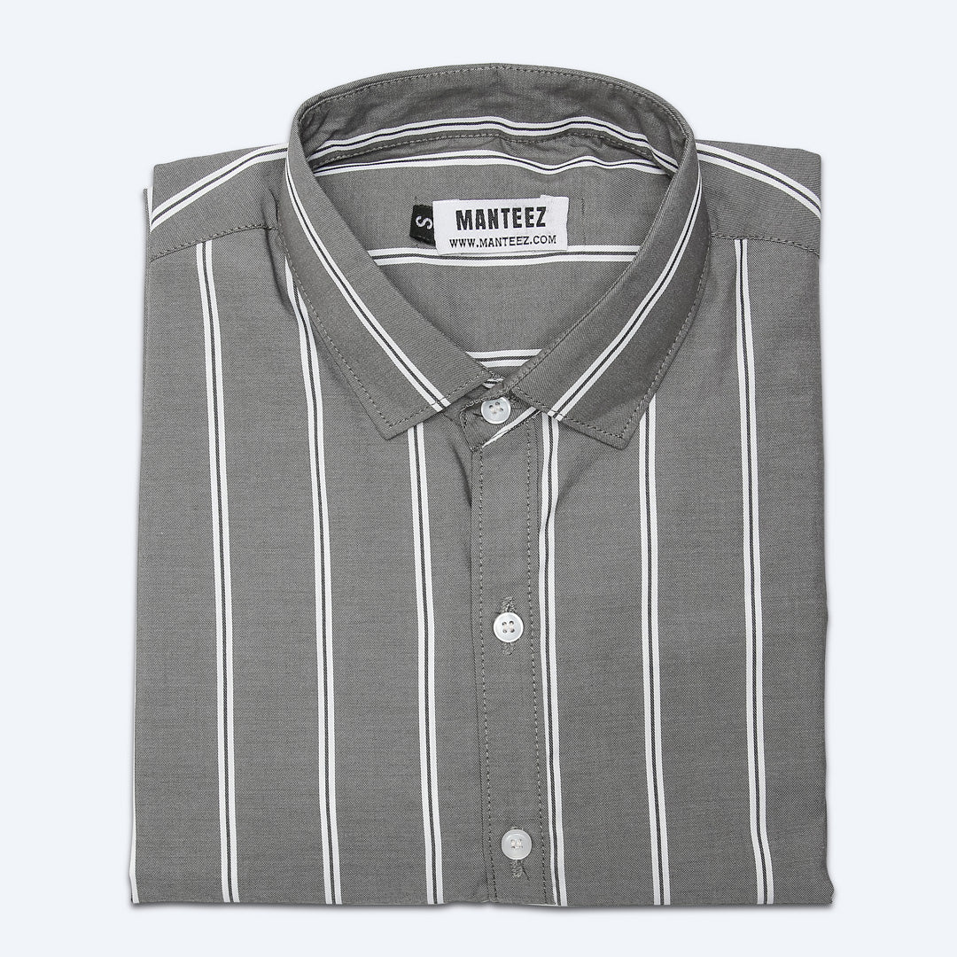 Men Regular Fit Striped Spread Collar Casual Shirt